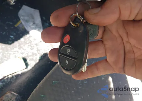 2013 Toyota Tacoma Prerunner z USA, uszkodzony, nr VIN 5TFJX4GN2DX018635